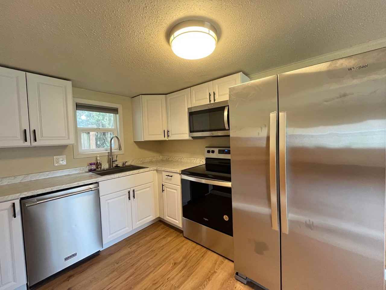 13625 Se Rhine St - Photo 3 of 23