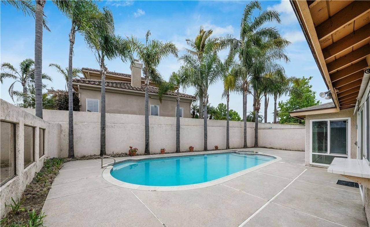 6792 Silver Beach Cir - Photo 3 of 15