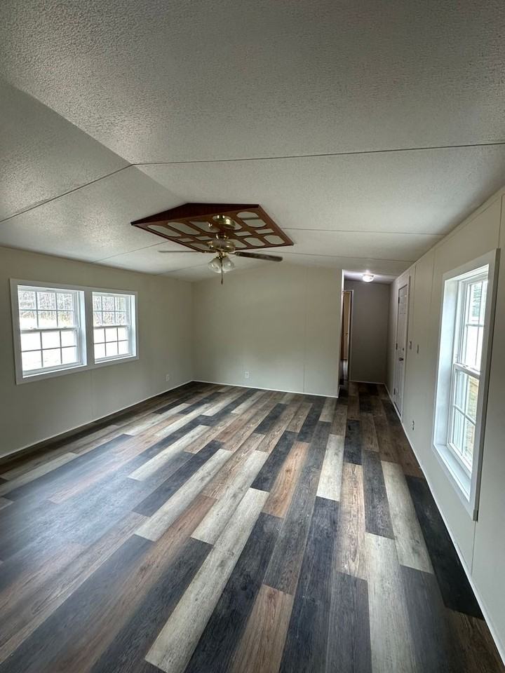 383 Roberts Rd - Photo 3 of 8