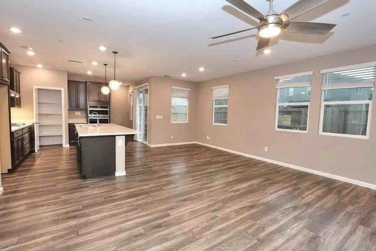 5381 Trysail Way - Photo 2 of 8