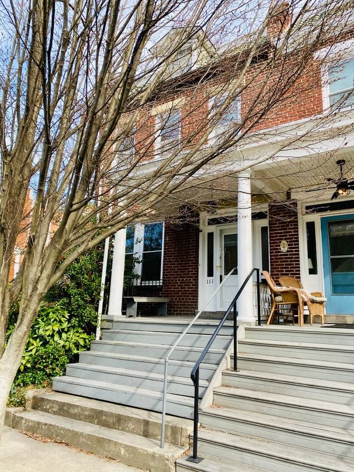 111 N Belmont Ave - Photo 2 of 45