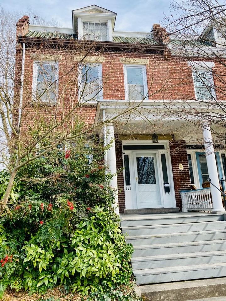111 N Belmont Ave - Photo 3 of 45