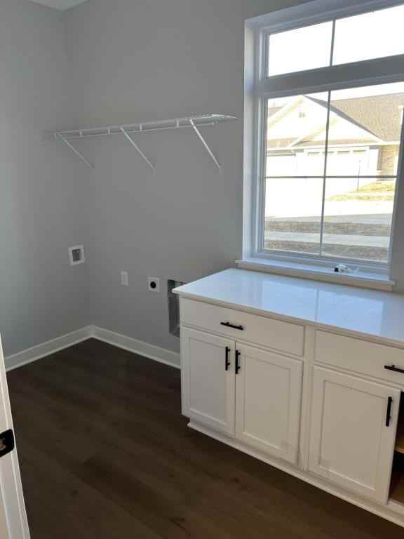 320 27th Pl S - Photo 3 of 5