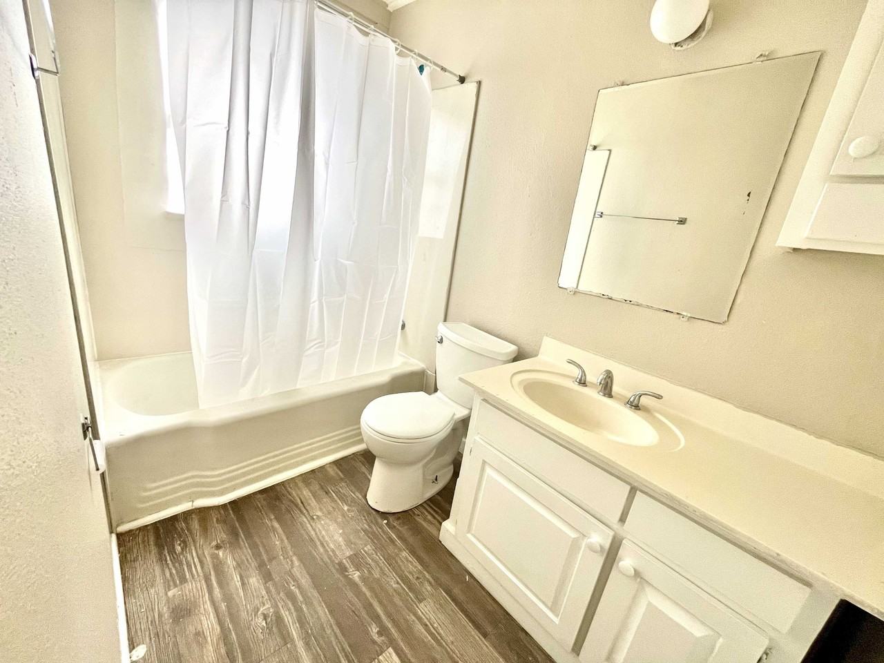 2666 Sheldon Dr - Photo 4 of 12