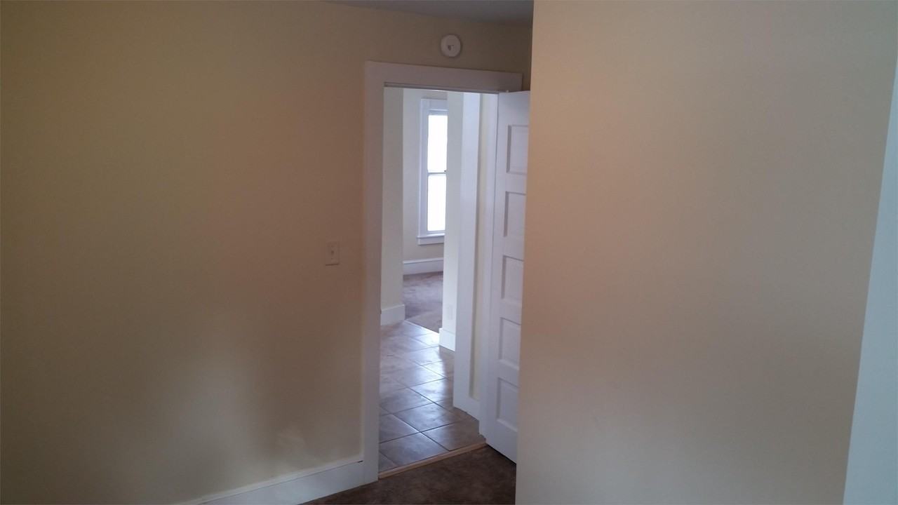 1103 N Main St #3 - Photo 2 of 5