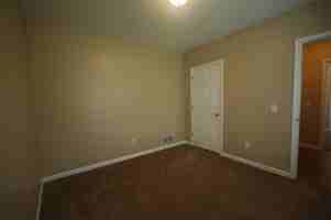 featured image of 11 S Summit St #1