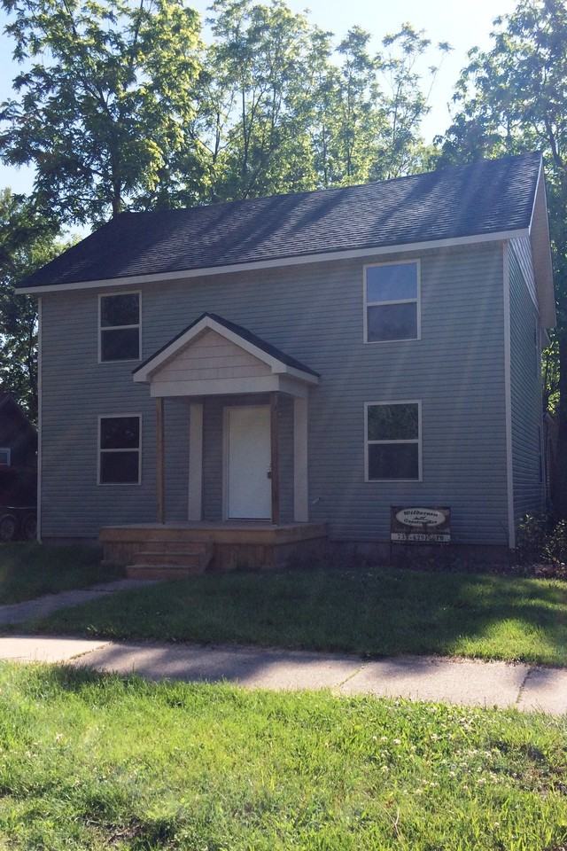 11 S Summit St #1 - Photo 3 of 12