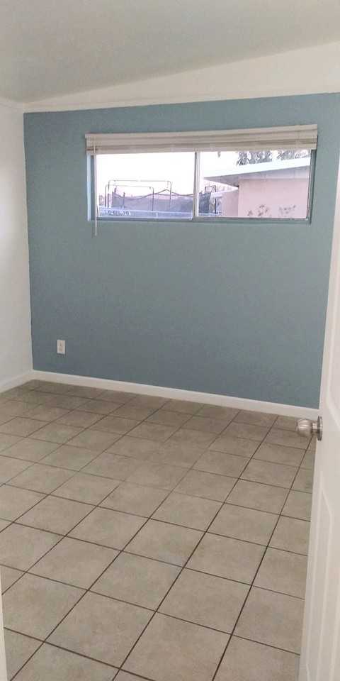 507 W 11th St #1 - Photo 2 of 11