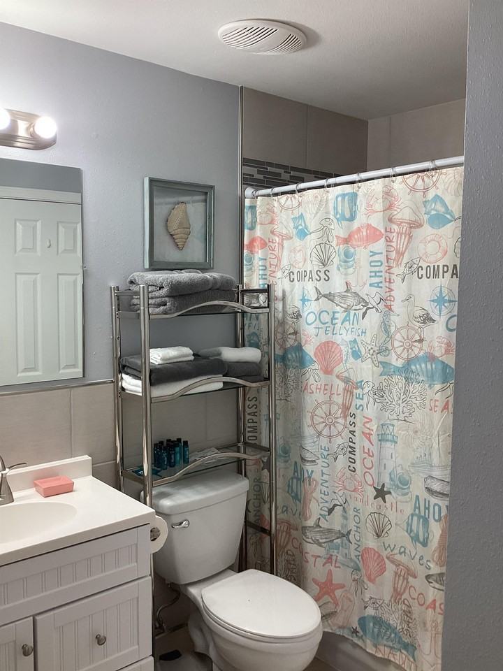 1664 Beach Blvd #35 - Photo 4 of 13