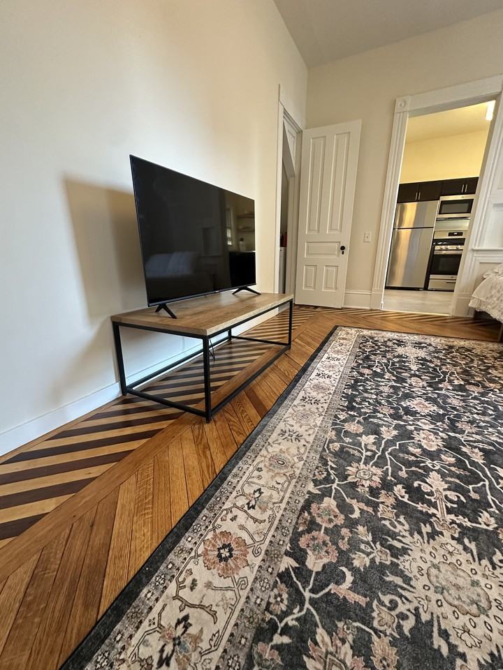 315 N Pinckney St #2 - Photo 6 of 24