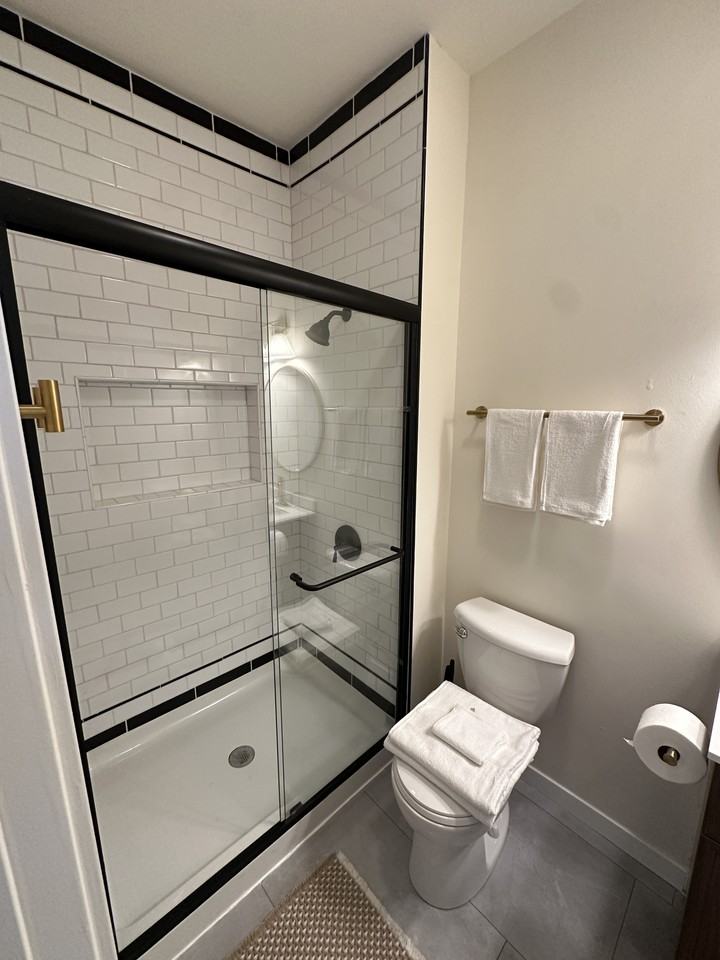 315 N Pinckney St #2 - Photo 3 of 24