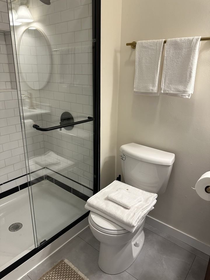 315 N Pinckney St #2 - Photo 5 of 24