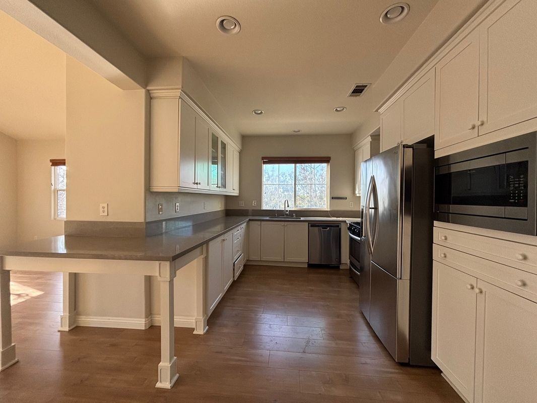 23 Burlingame - Photo 3 of 6