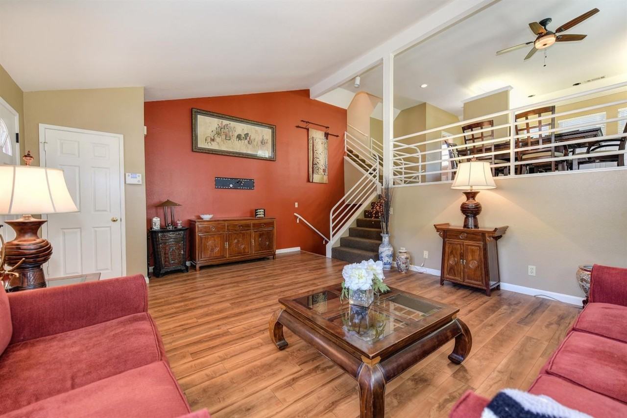 1506 Jeffrey Ln - Photo 3 of 12