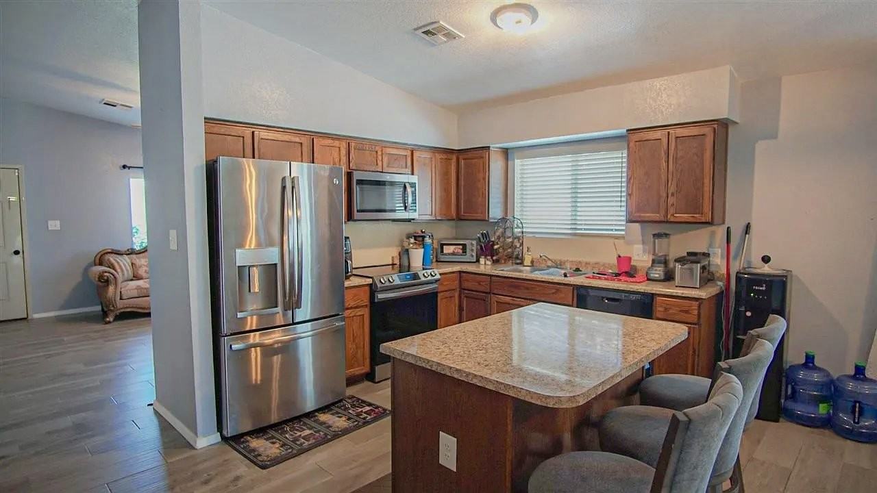 7180 E 37th St - Photo 7 of 15