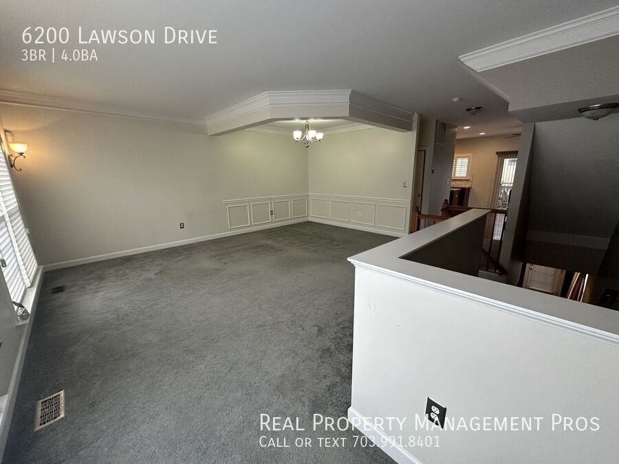 6200 Lawson Dr - Photo 2 of 28