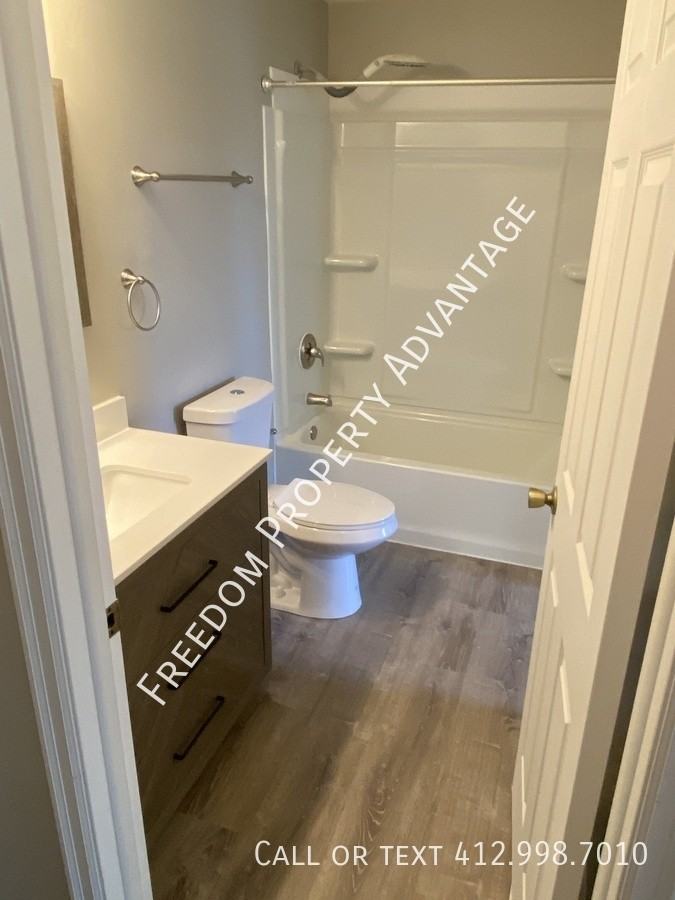 313 Murrays Ln - Photo 2 of 7