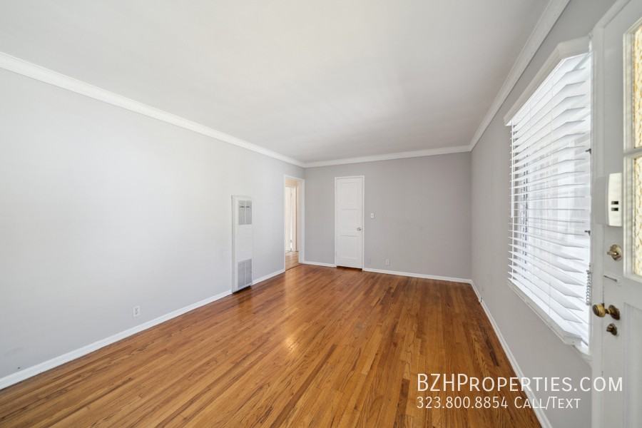 4951 Cahuenga Blvd #4949 - Photo 2 of 12