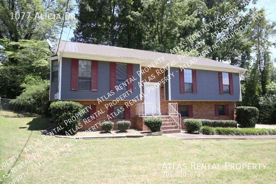 1077 Alicia Dr - Photo 2 of 27
