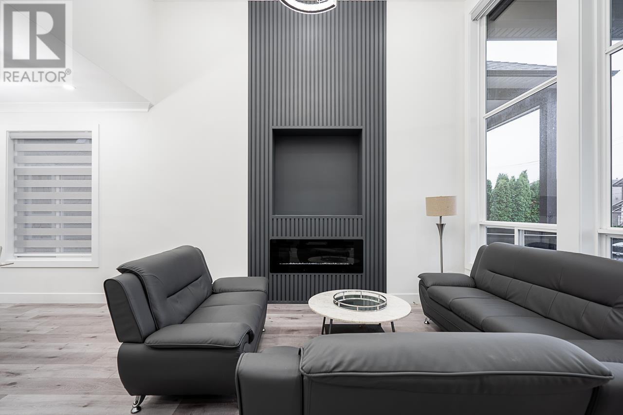 355 Johnston Street - Photo 2 of 32