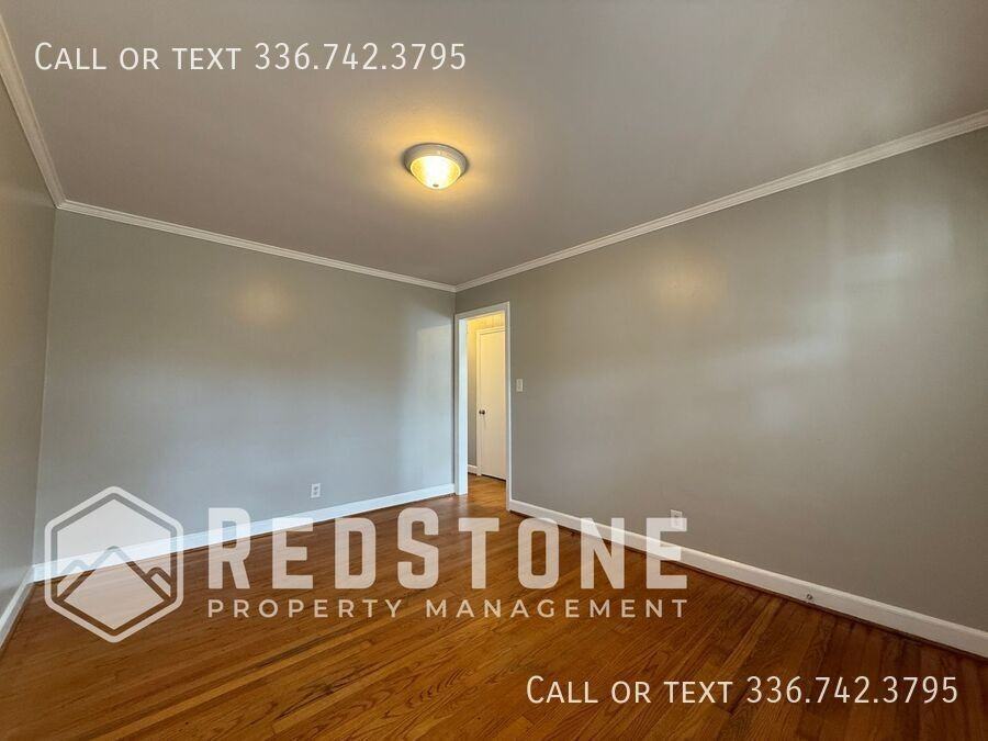 2120 Young St - Photo 3 of 15