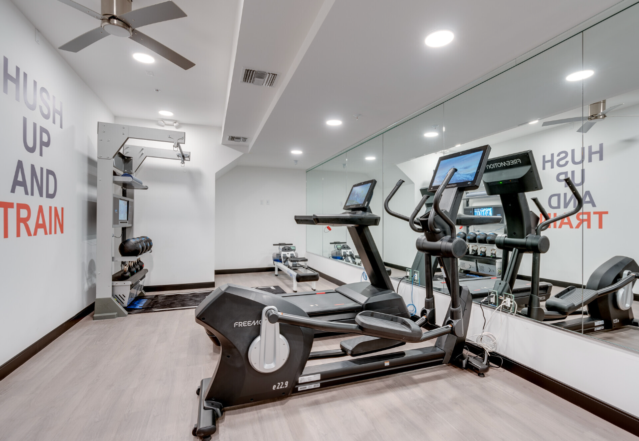 Village House Valley Village - Photo 5 of 29