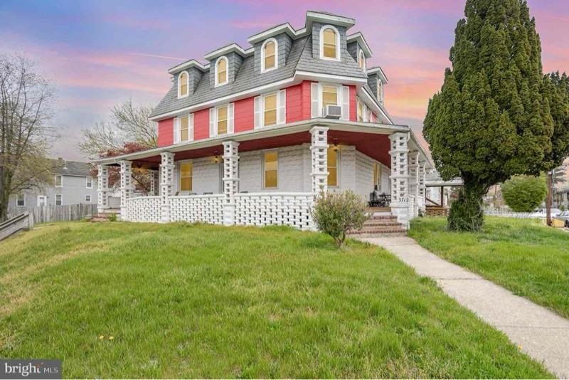 3712 Parkside Drive #2