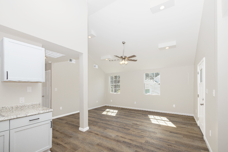 204 N Bellemeade Ave - Photo 2 of 17