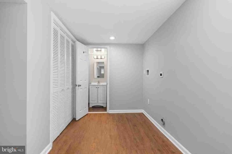 3221 Beaumont St - Photo 2 of 14