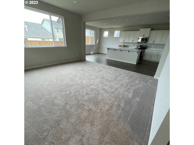 2043 Se Osprey Ave - Photo 4 of 16