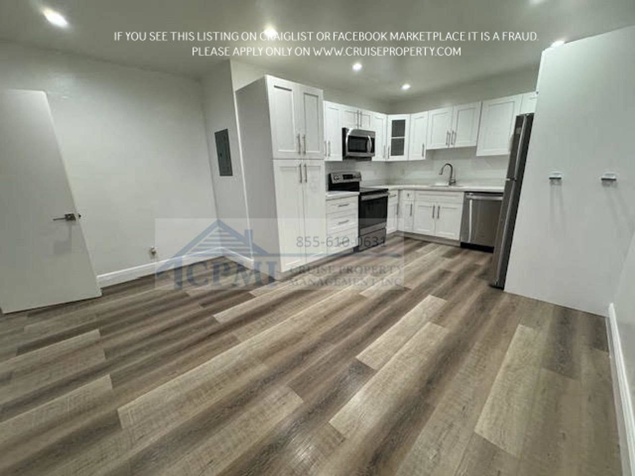 9 SW 10th St - Photo 5 of 11