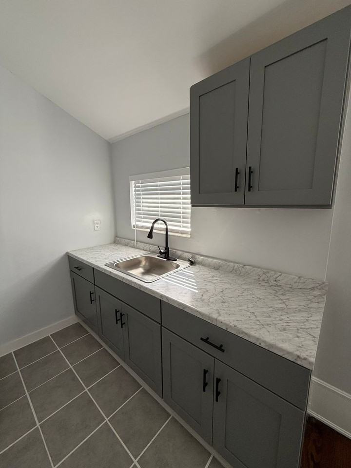 310 North Gadsden Street #9 - Photo 7 of 15