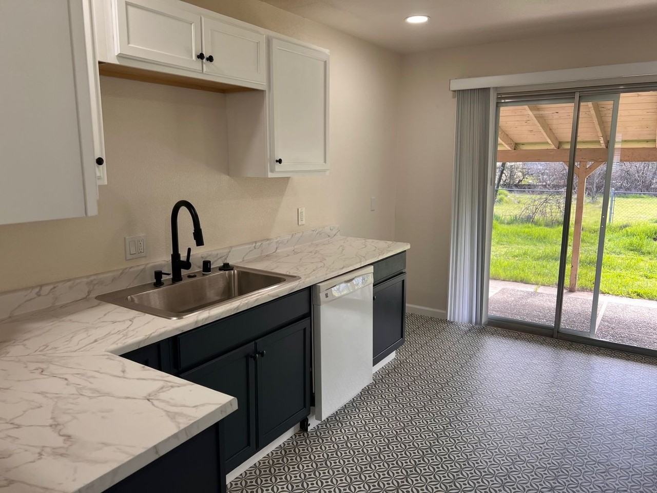 19337 Millicent St - Photo 3 of 14