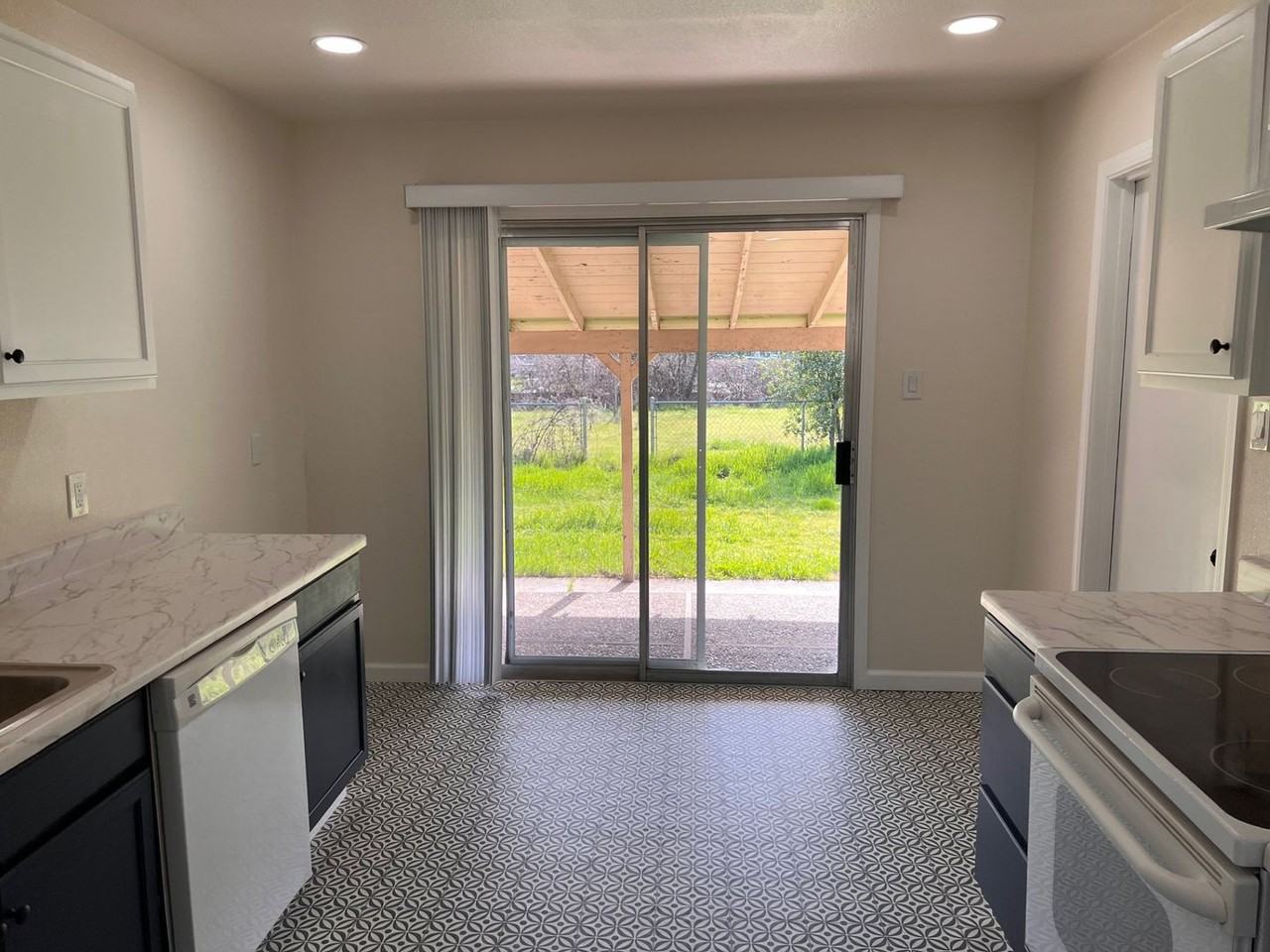 19337 Millicent St - Photo 5 of 14