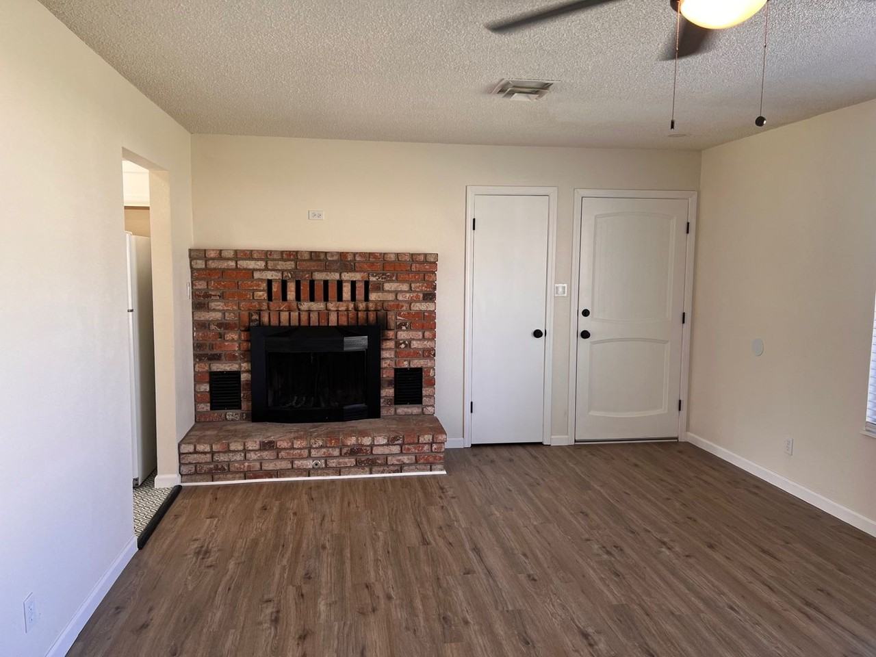 19337 Millicent St - Photo 7 of 14