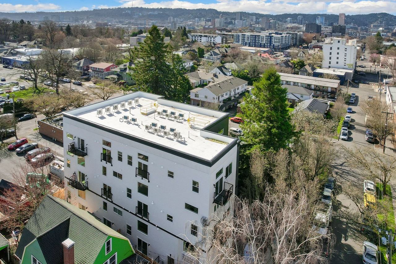 1820 Ne Davis St #307 - Photo 4 of 30