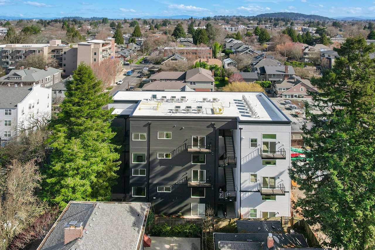 1820 Ne Davis St #307 - Photo 6 of 30