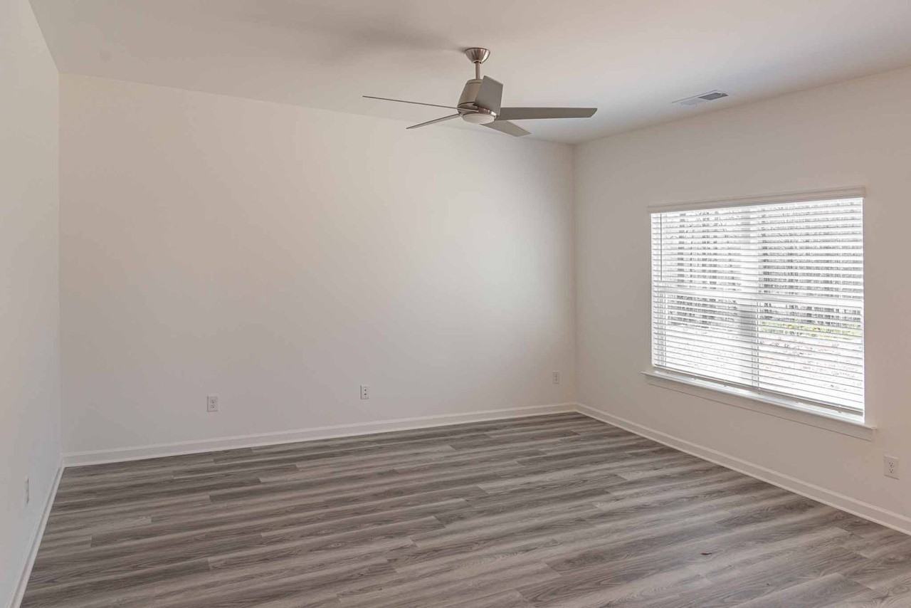 3361 Pepper Pike Ct - Photo 5 of 23