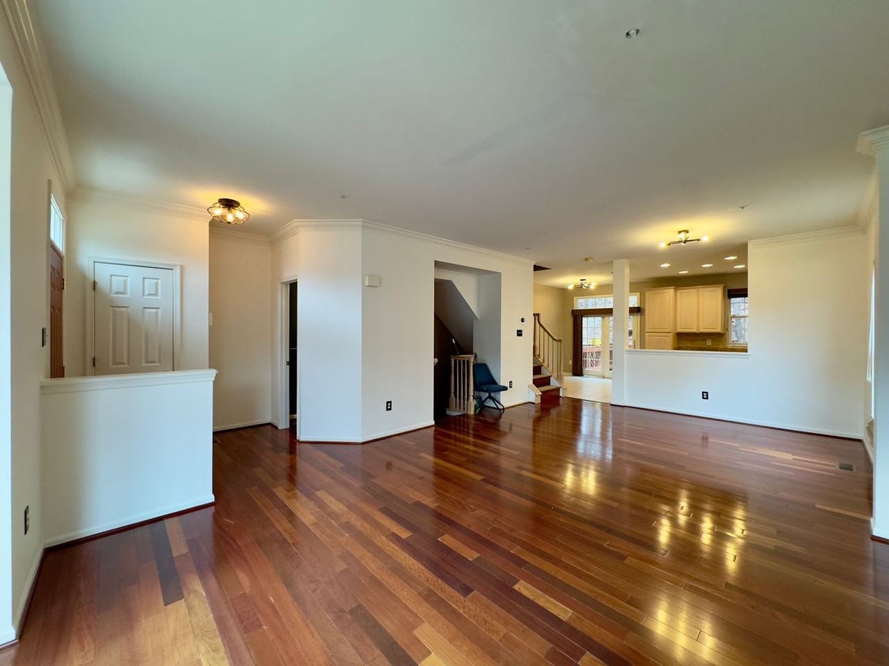 9224 Owings Choice Ct - Photo 3 of 20