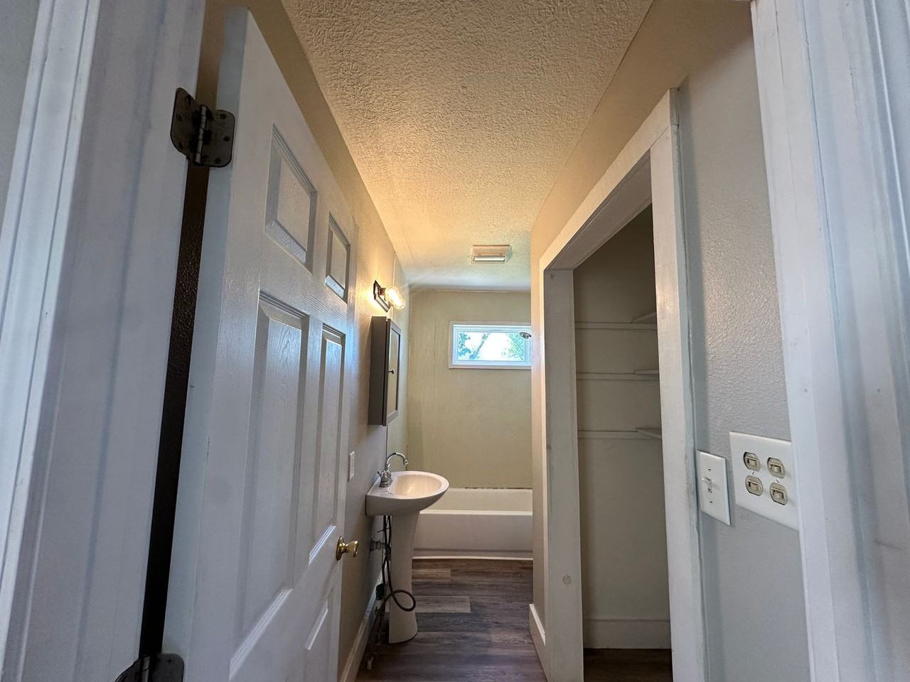 3806 Harvard St - Photo 5 of 20