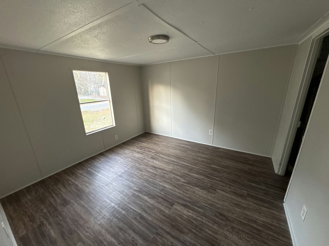 445 Holly Hill Road - Photo 6 of 12