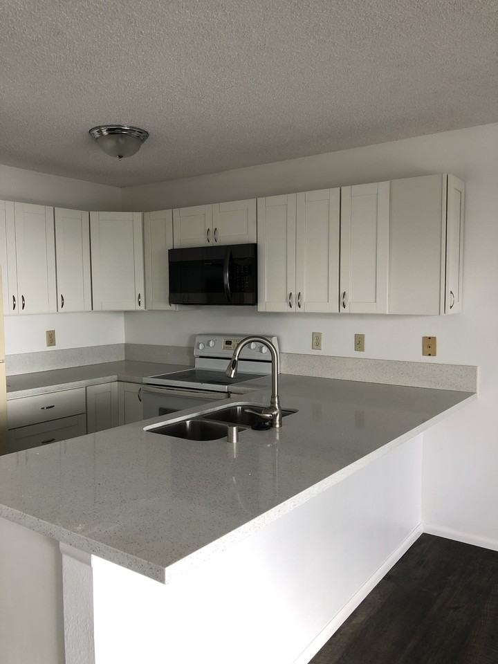 77-6311 Alii Dr #205 - Photo 5 of 17