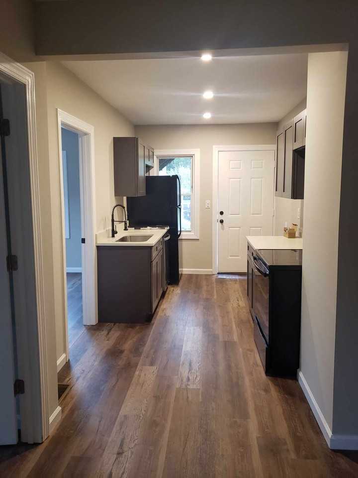 385 Church St N #1 - Photo 2 of 9