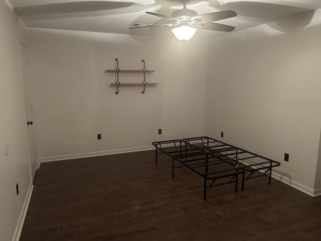 4923 Newell St #B - Photo 6 of 6