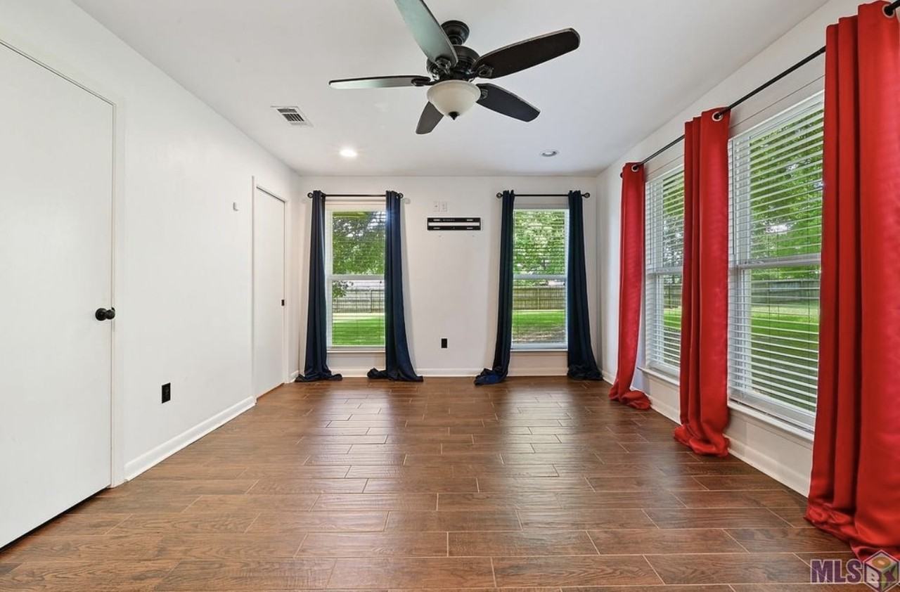 4923 Newell St #B - Photo 3 of 6