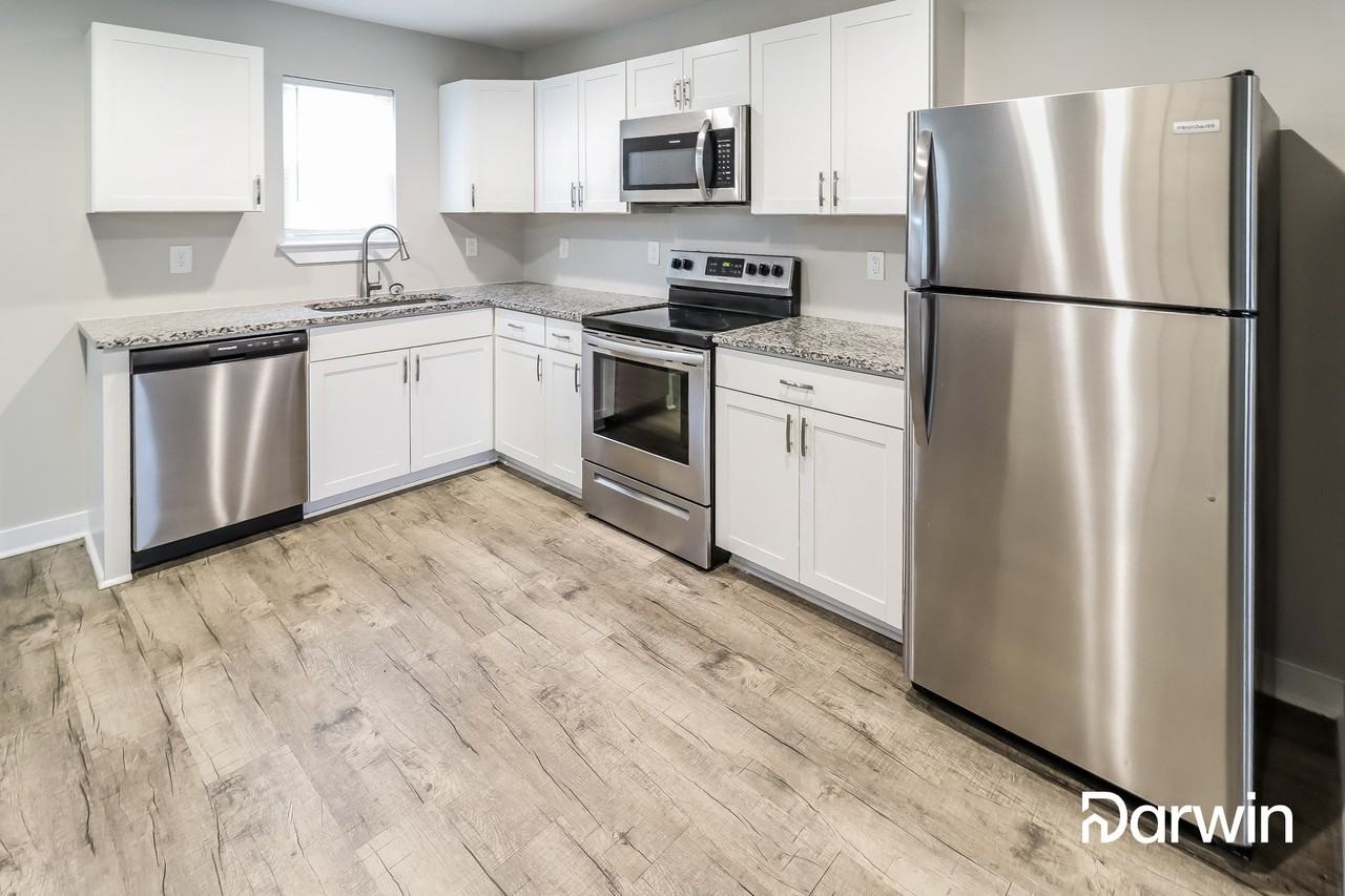 225 4th Ave - Photo 3 of 13