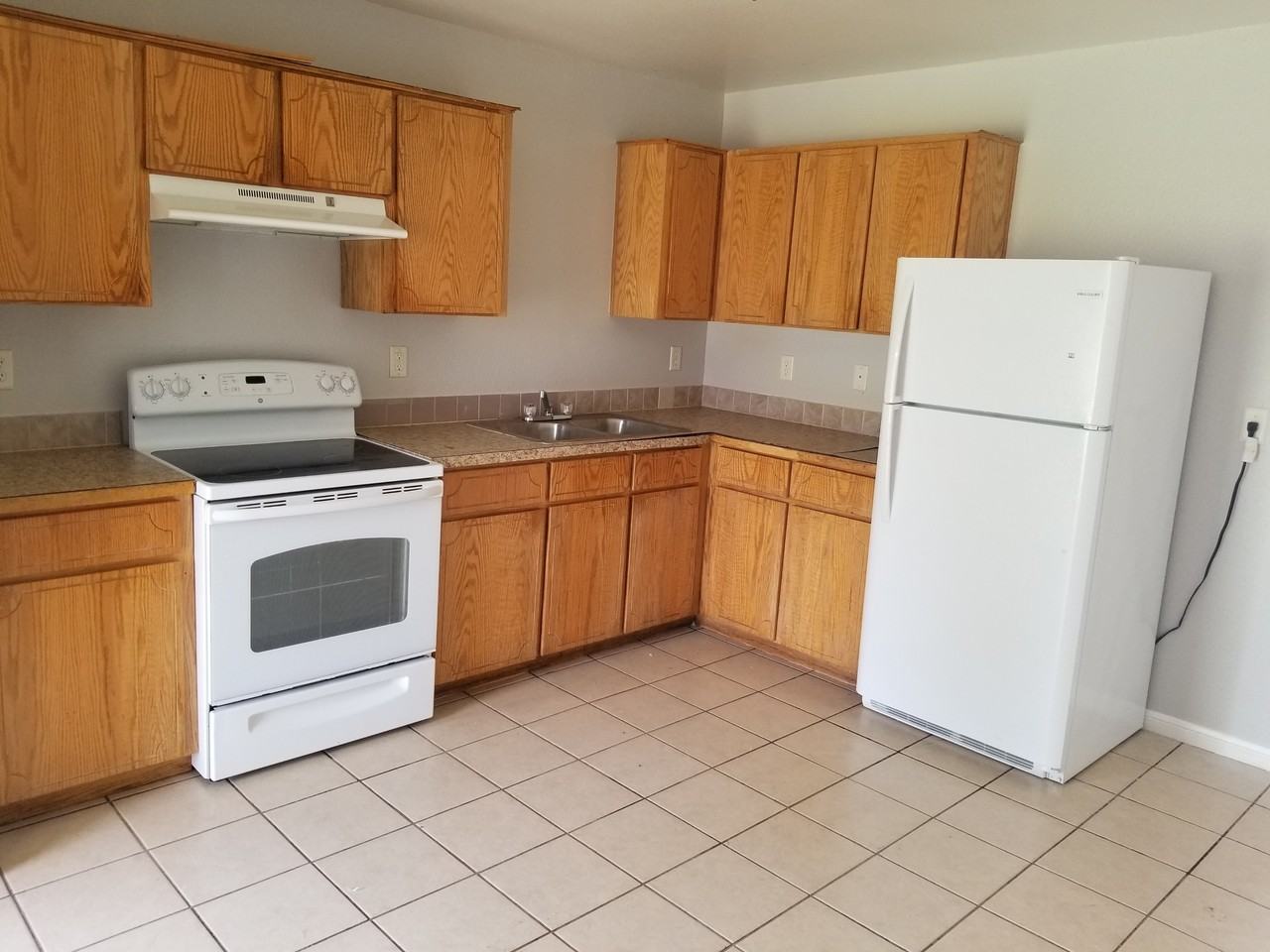 Ute 1601 - 2 - Photo 4 of 11