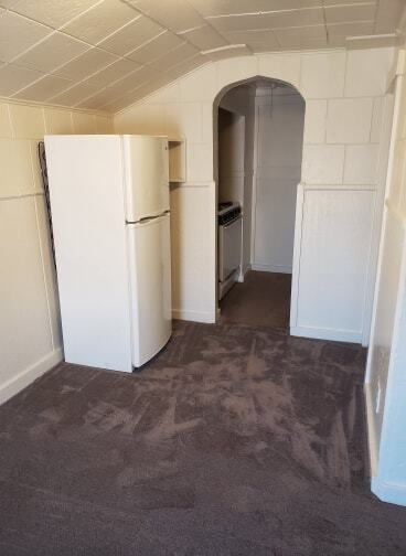 601 E Reed - Photo 3 of 7