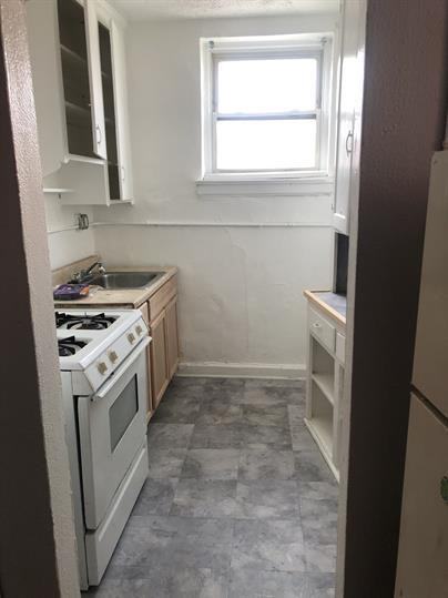 Warwick Apartments - Photo 2 of 12