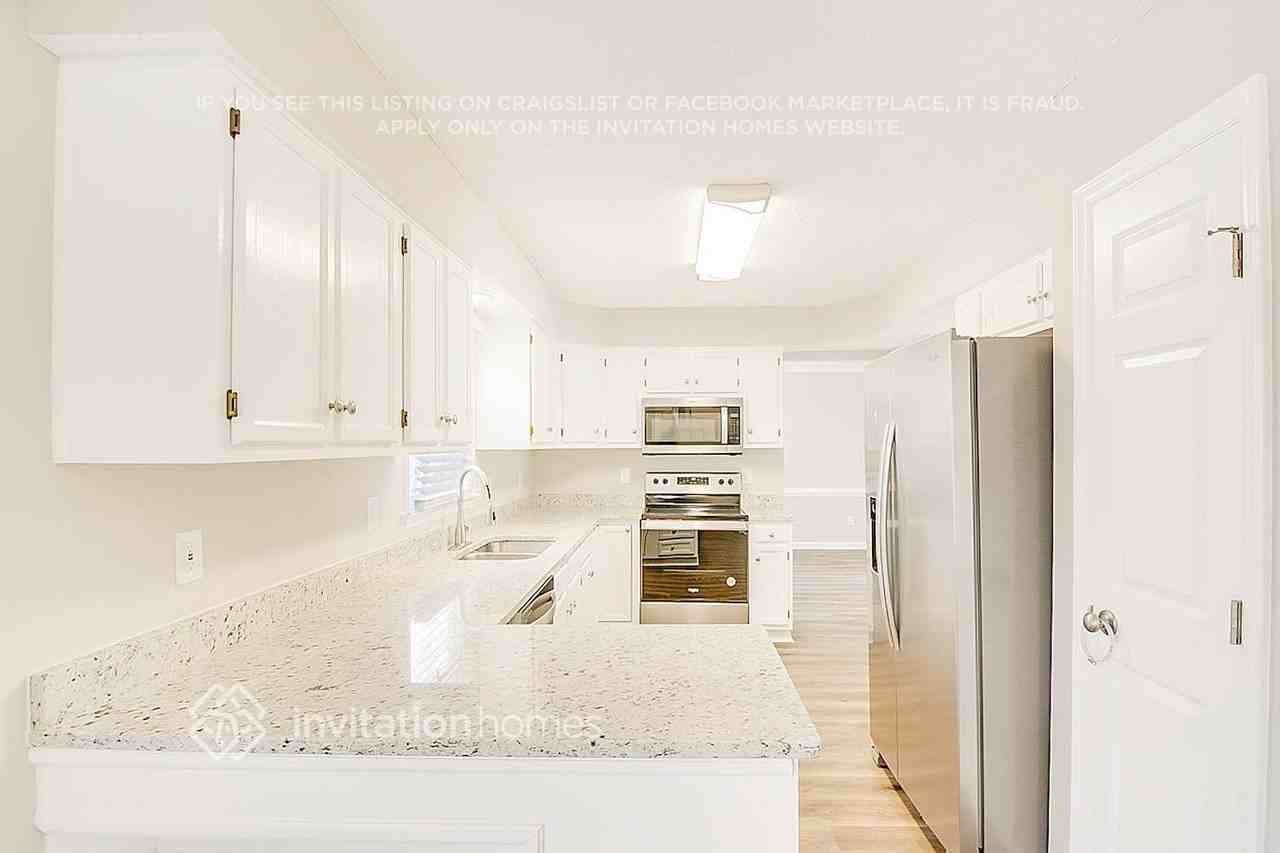 524 Bluestone Rd - Photo 7 of 24